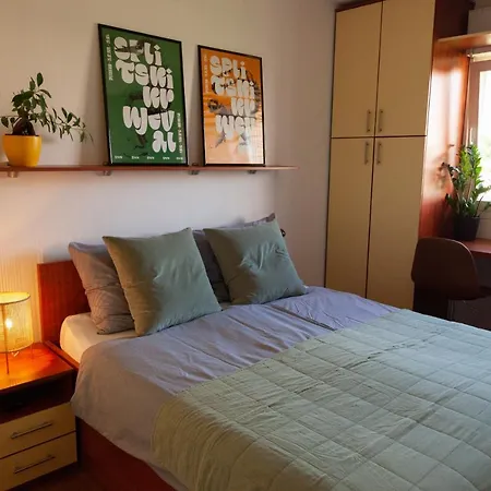 Universum Penthouse سبليت