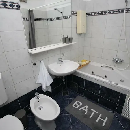 Universum Penthouse شقة سبليت